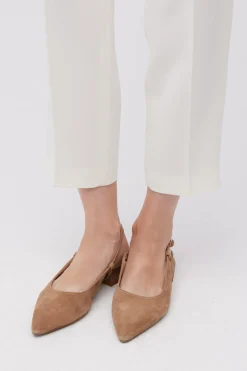 Beżowe buty slingback