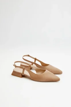 Beżowe buty slingback