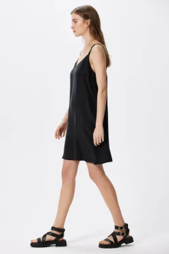 Czarna sukienka mini