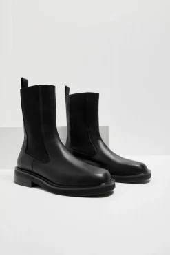 Czarne buty skórzane sztyblety