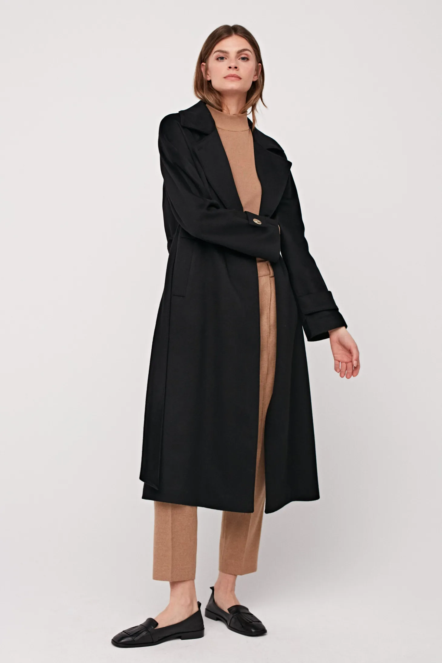 Czarny płaszcz 100% kaszmir Izabelle Luxury Line