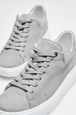 Szare sneakersy z zamszowej skóry